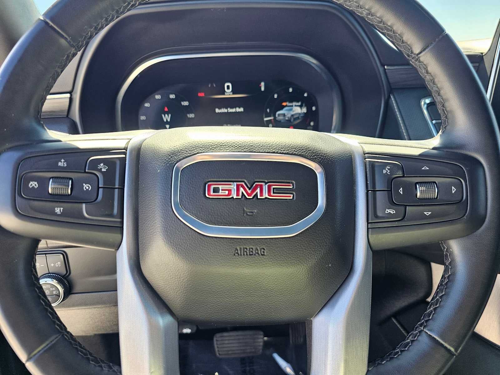 2024 GMC Yukon SLT