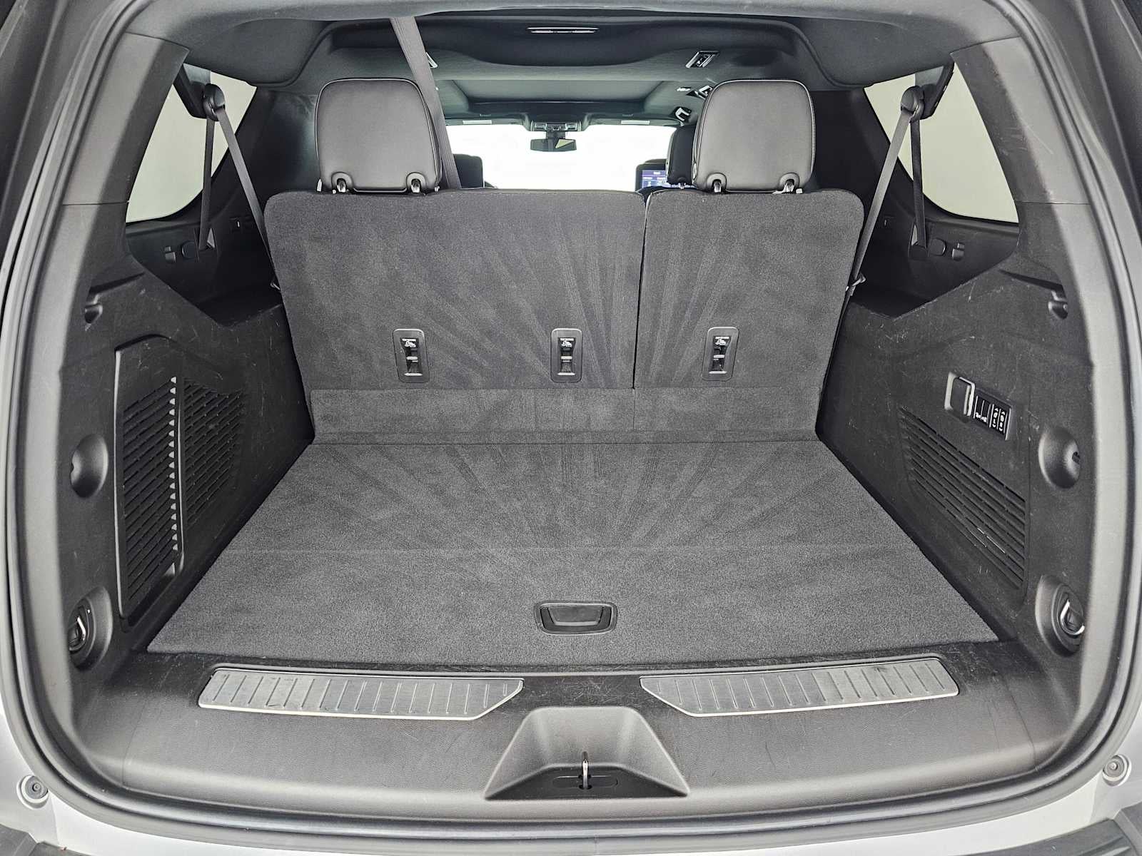 2021 Chevrolet Suburban RST