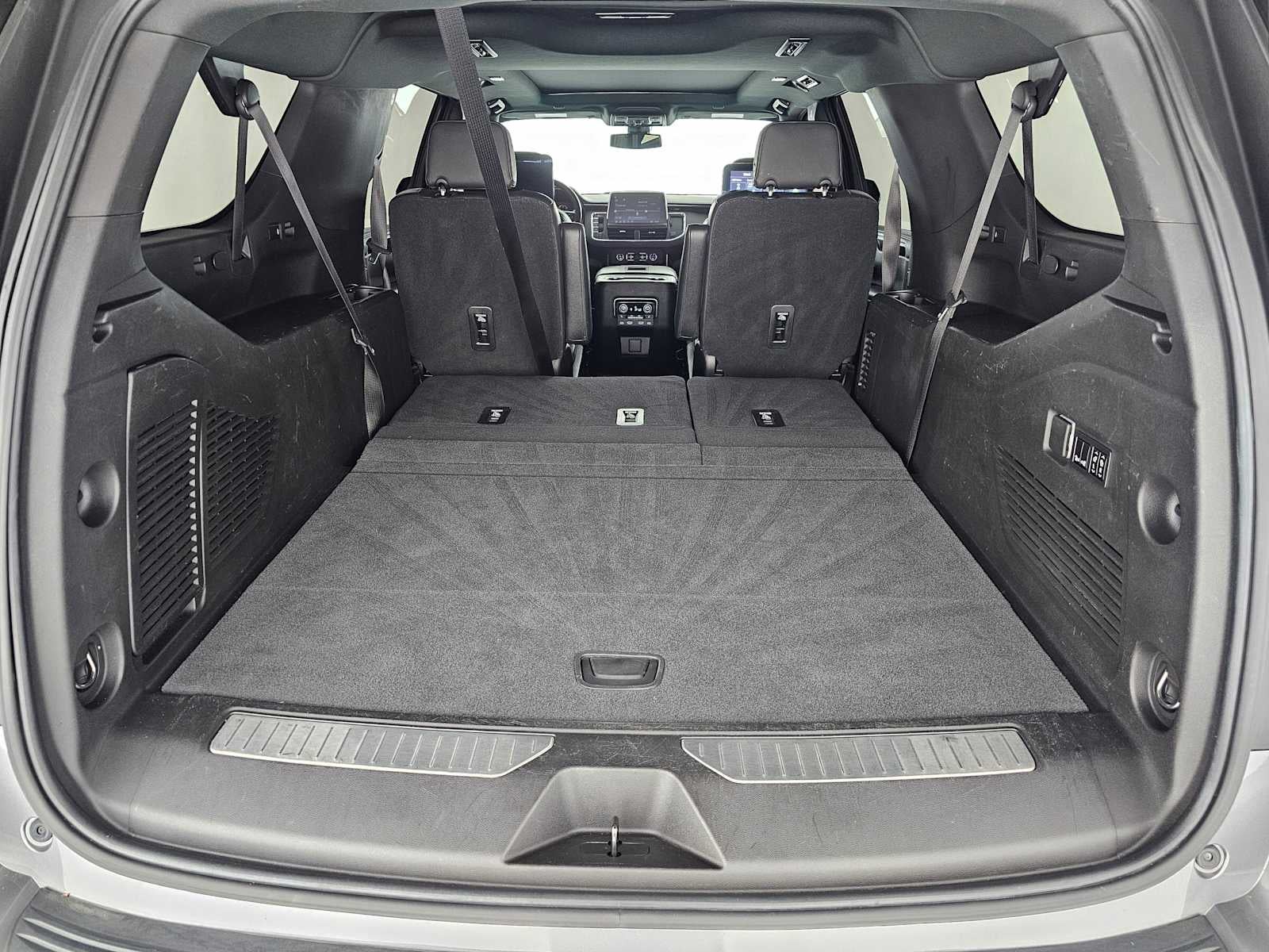 2021 Chevrolet Suburban RST