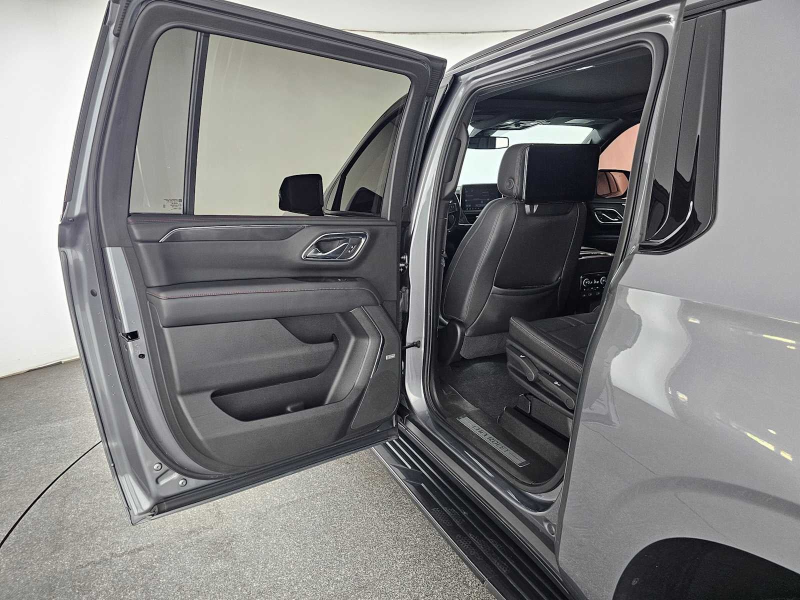 2021 Chevrolet Suburban RST