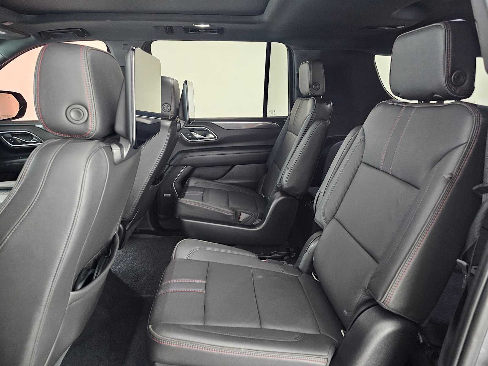 2021 Chevrolet Suburban RST