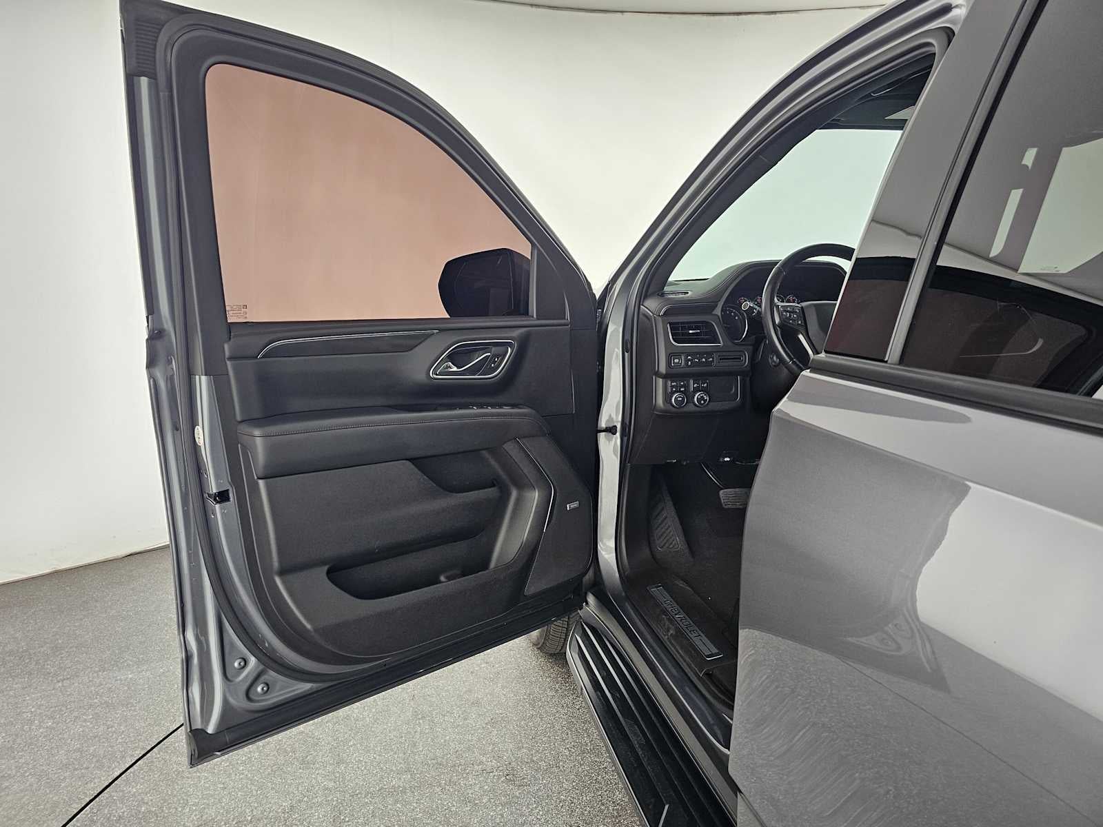 2021 Chevrolet Suburban RST