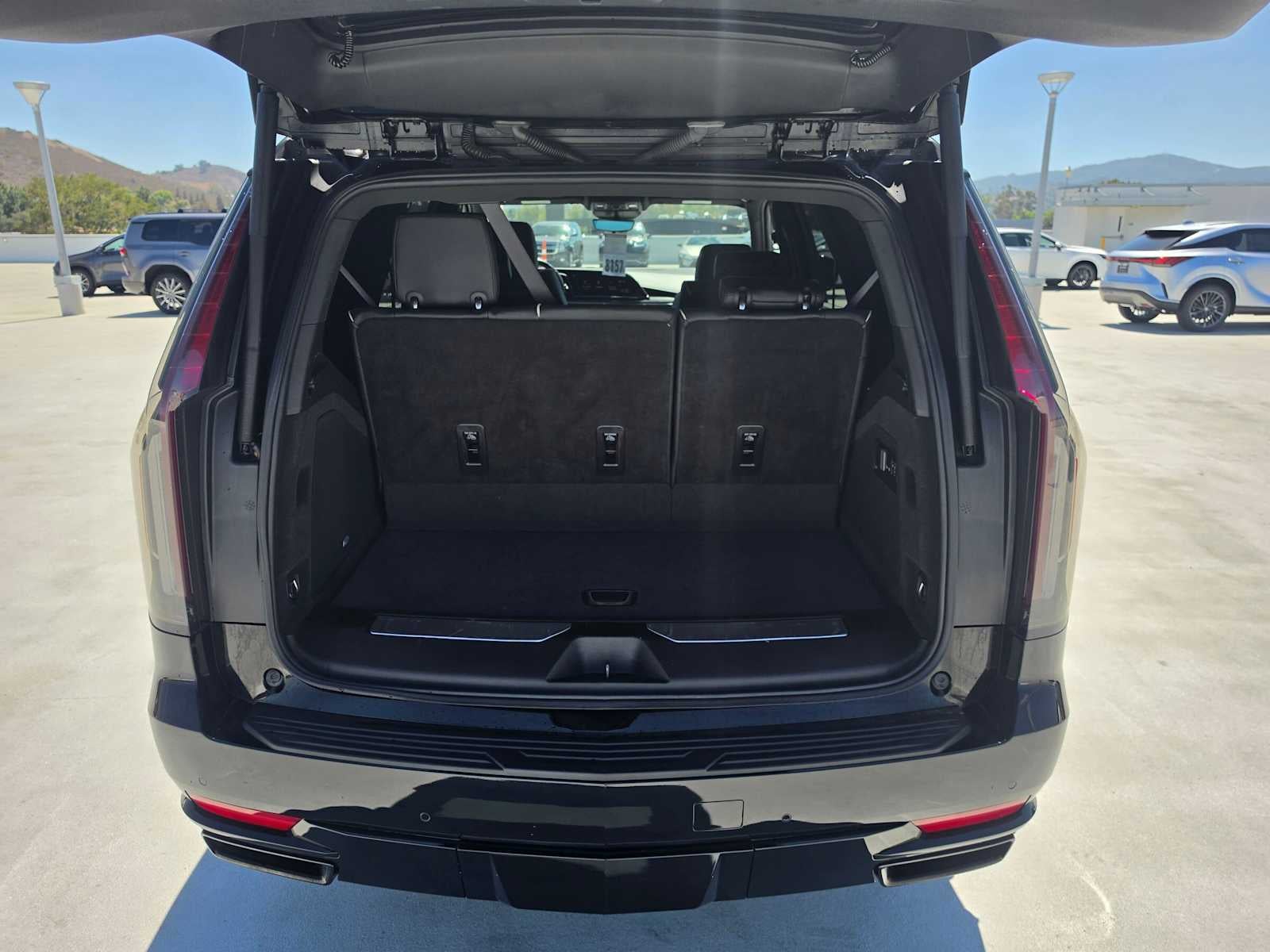2024 Cadillac Escalade Sport