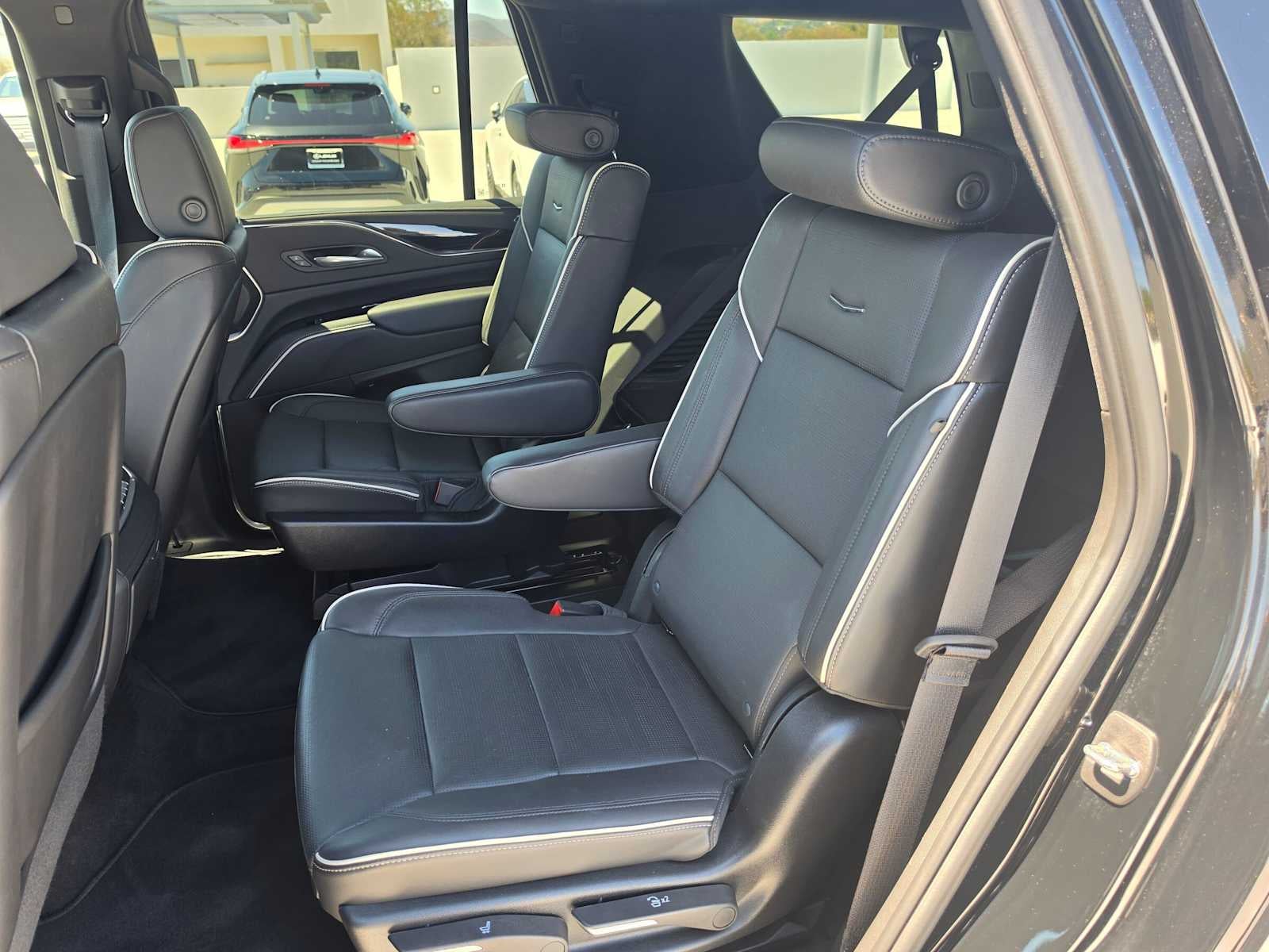 2024 Cadillac Escalade Sport