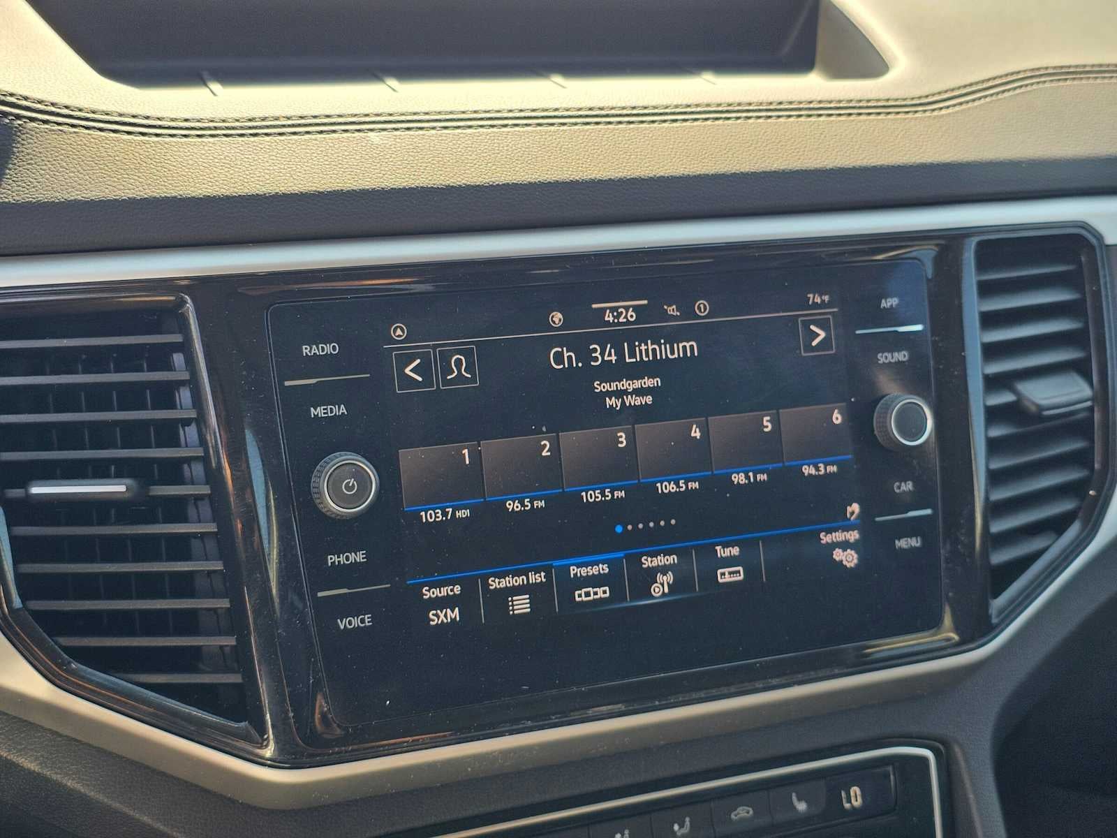 2022 Volkswagen Atlas 3.6L V6 SE w/Technology