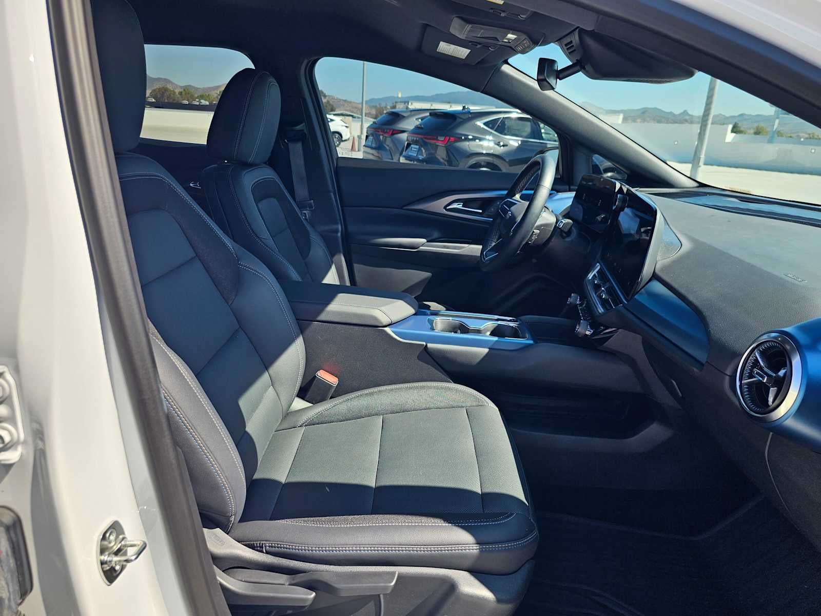 2024 Chevrolet Equinox EV 2LT