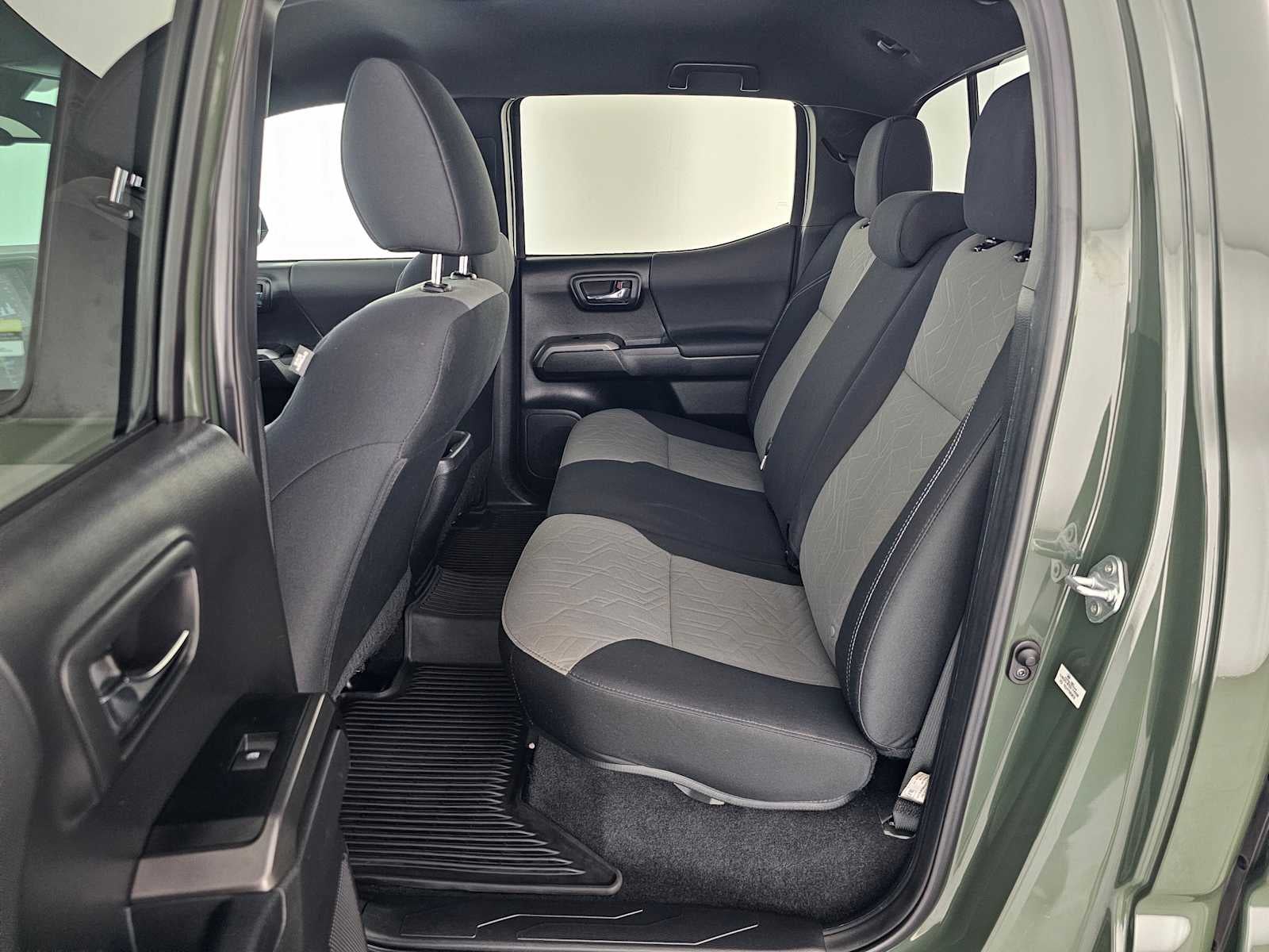 2022 Toyota Tacoma 4WD SR5
