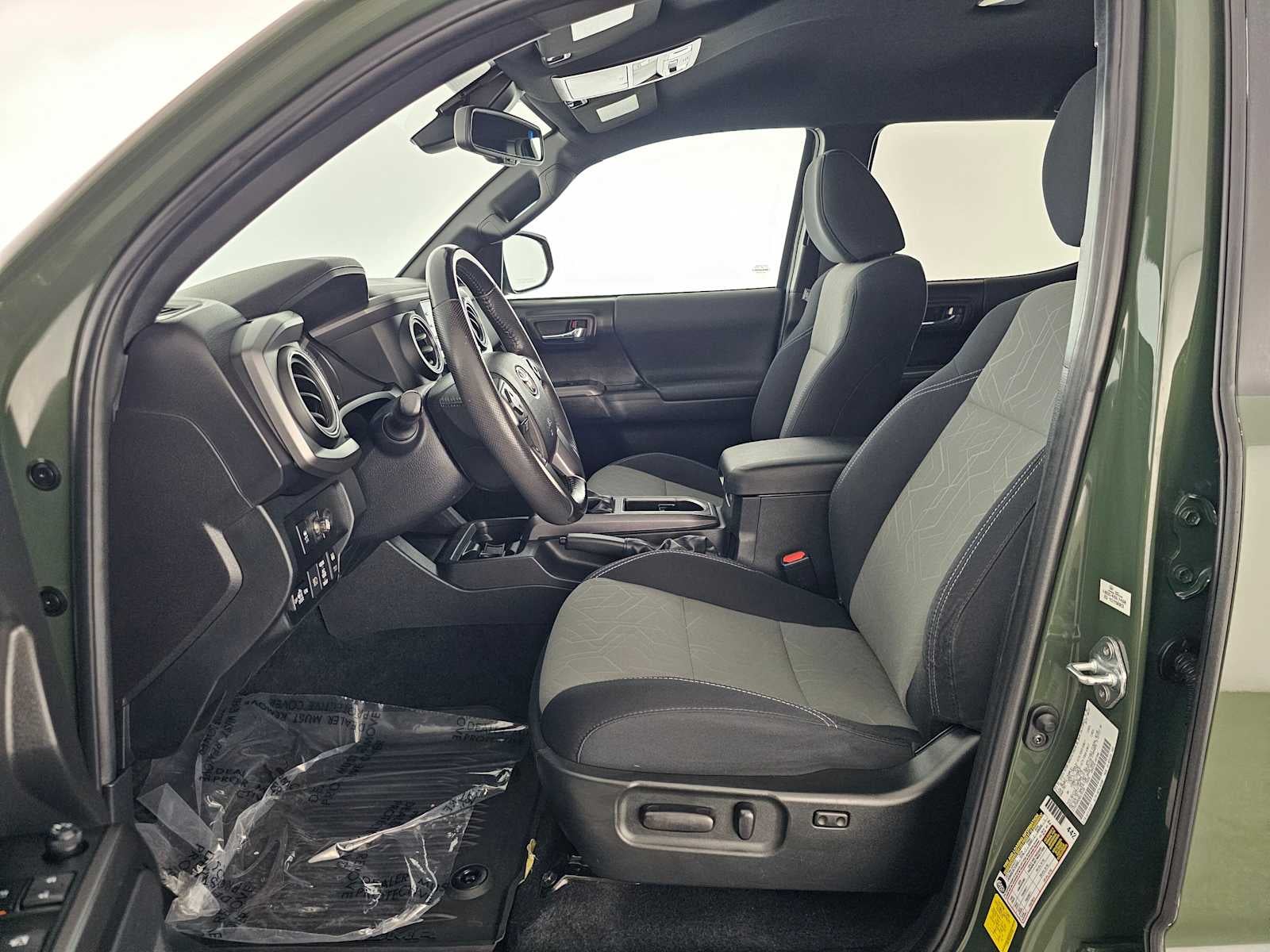 2022 Toyota Tacoma 4WD SR5