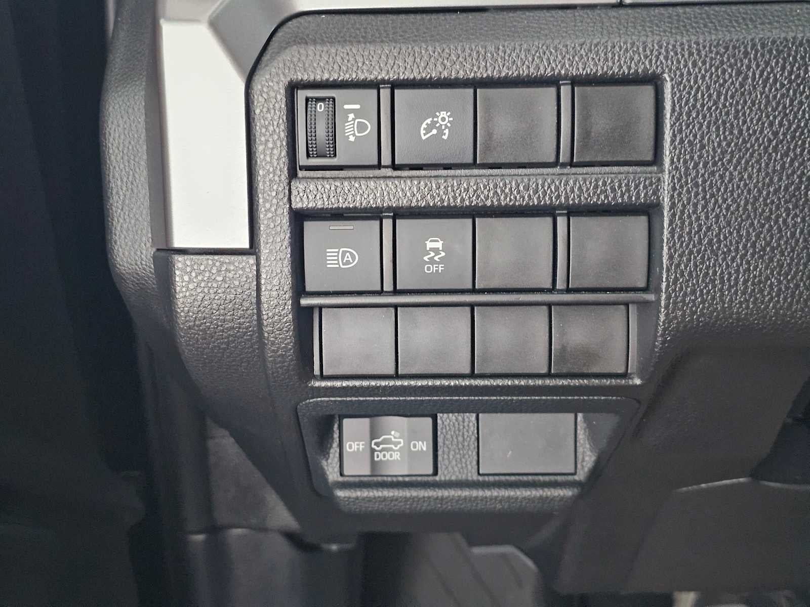 2025 Toyota Tacoma 2WD SR5