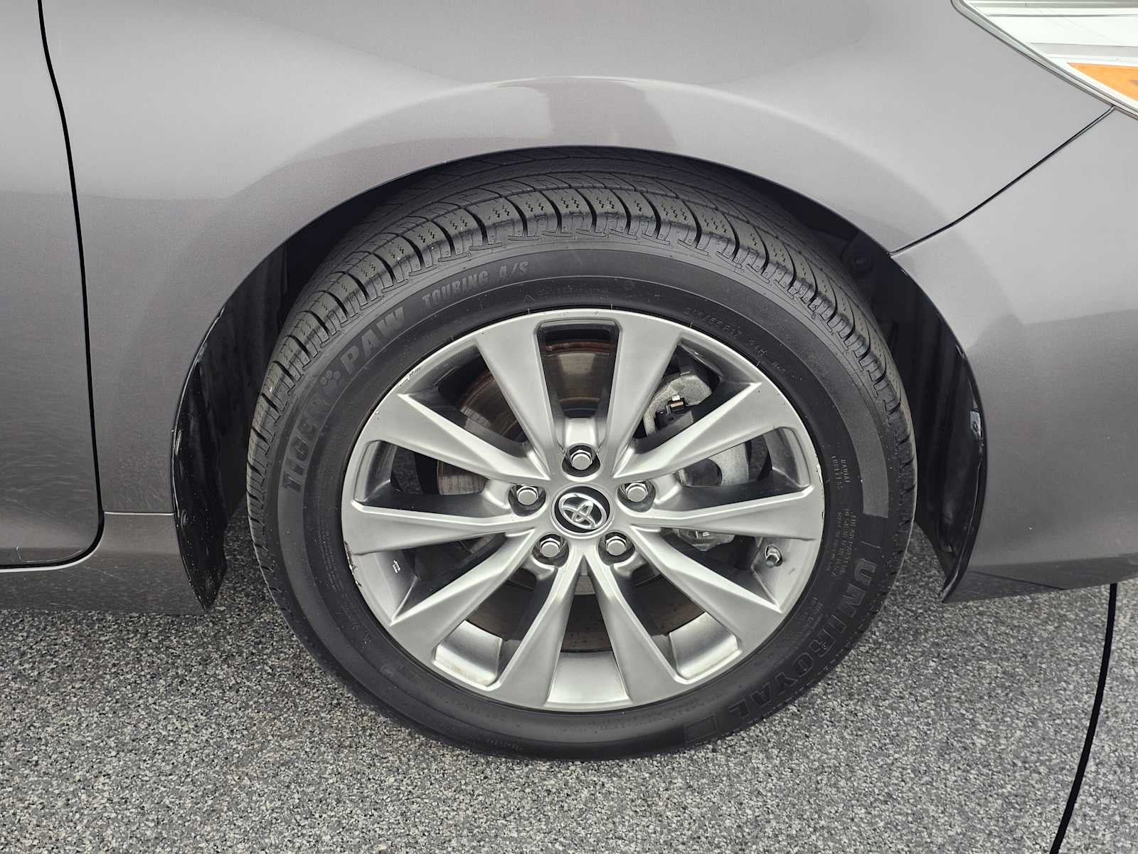 2015 Toyota Camry Hybrid LE