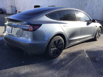 2024 Tesla Model 3 LONG RANGE