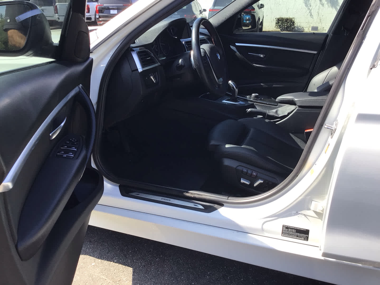 2018 BMW 3 Series 330i
