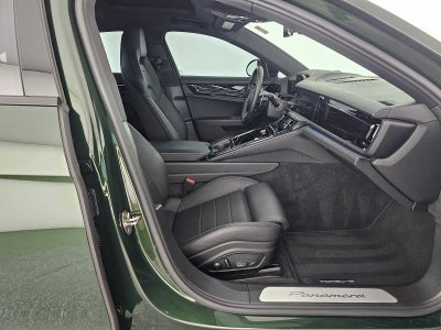 2026 Porsche Panamera 4DR RWD