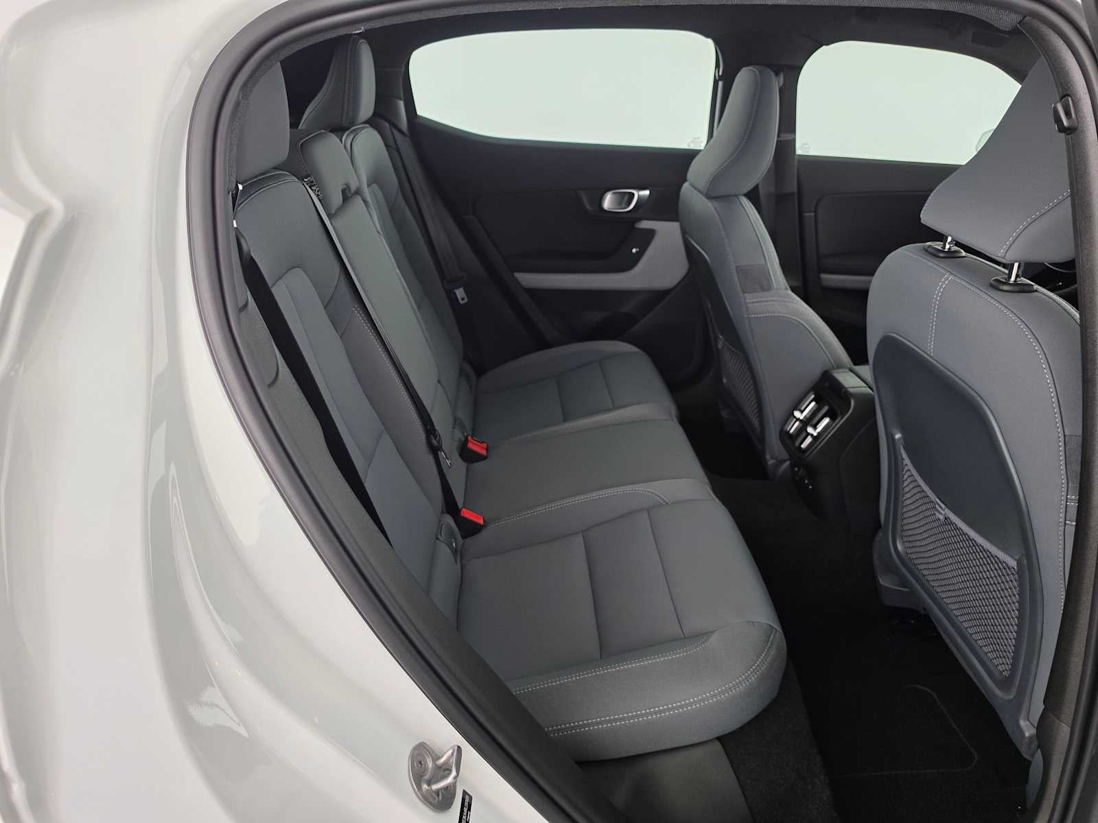 2024 POLESTAR 2 4DR SING MOTR LON
