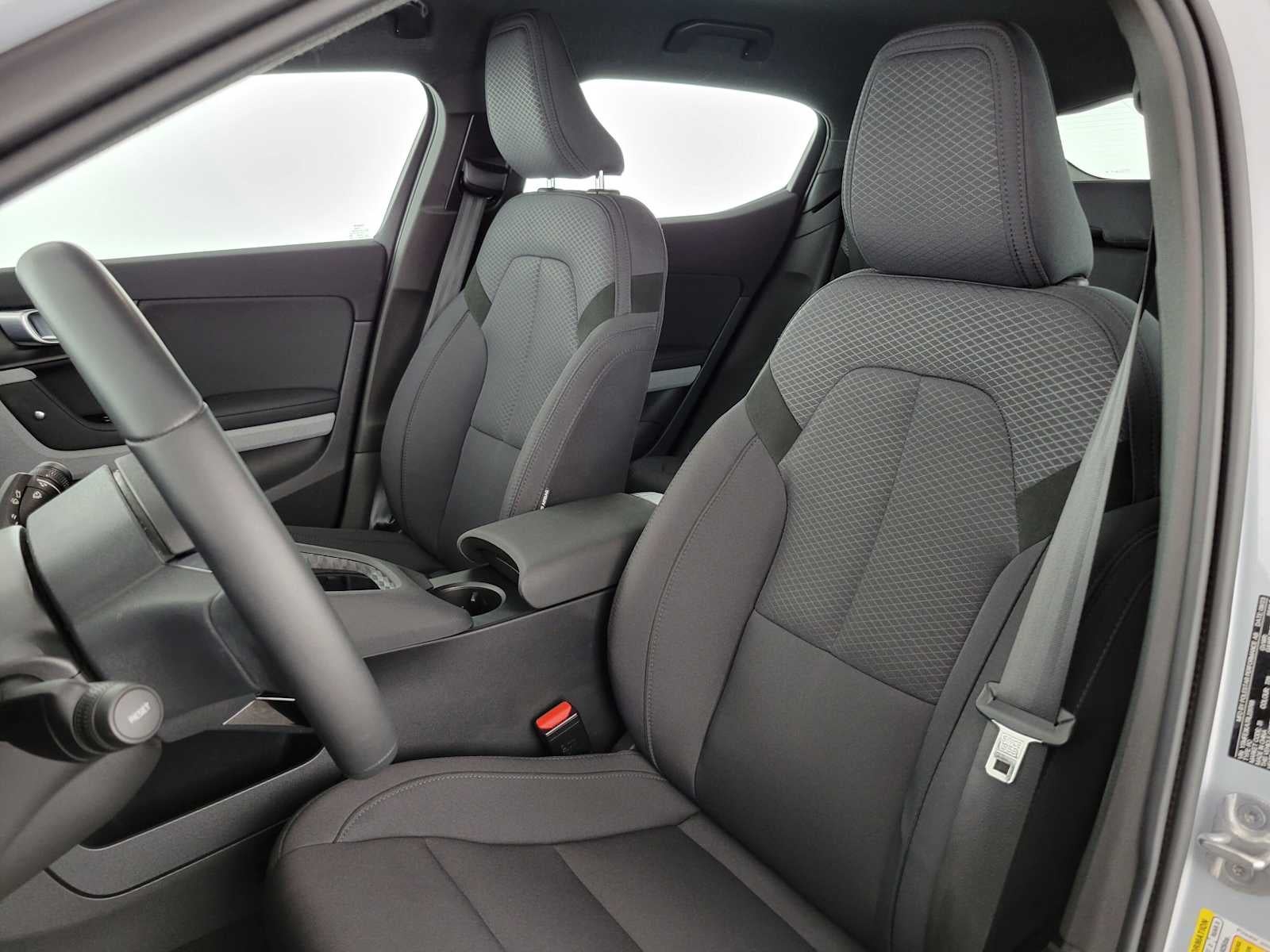 2024 POLESTAR 2 4DR SING MOTR LON