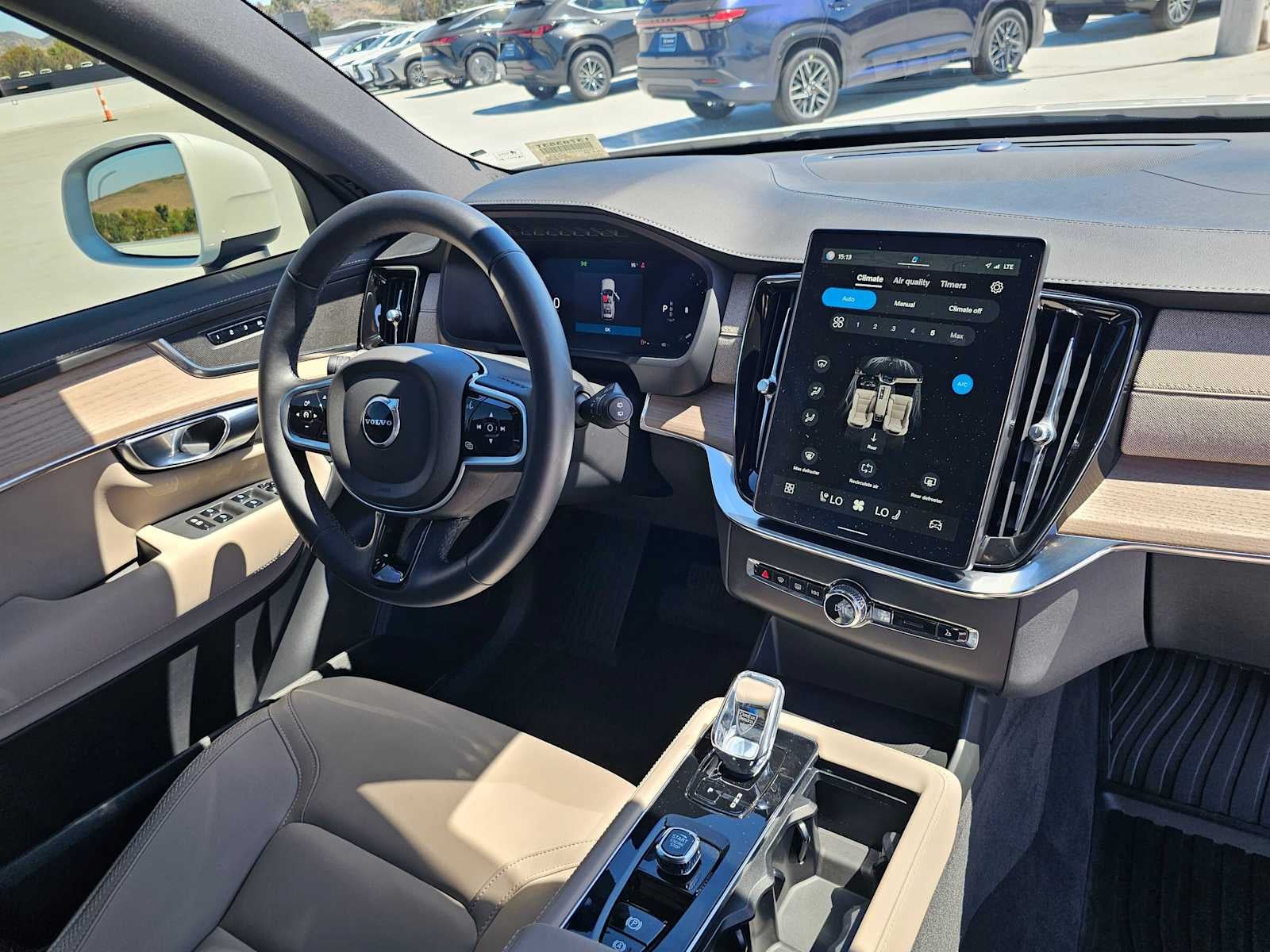 2025 Volvo XC90 Core