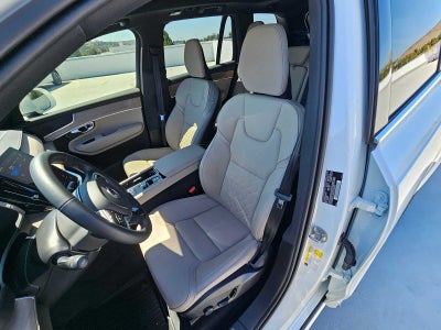 2025 Volvo XC90 Core