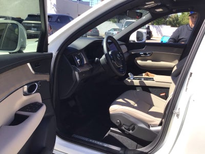2025 Volvo XC90 Core