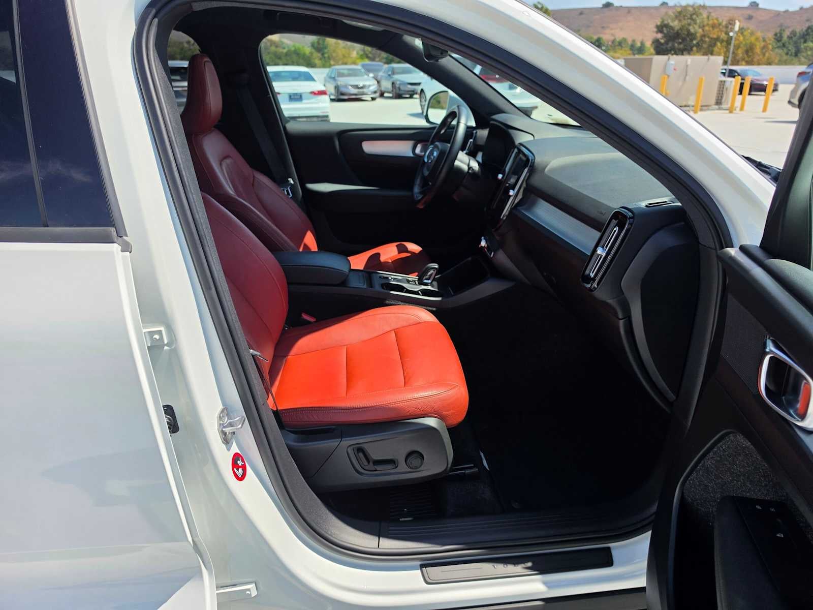 2019 Volvo XC40 Momentum