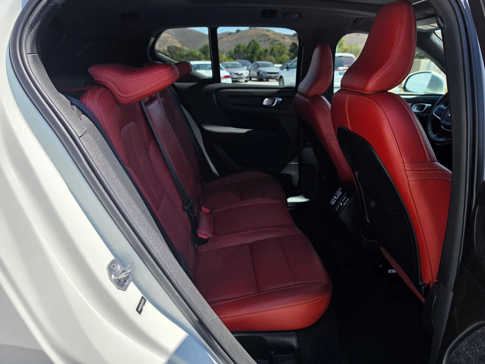 2019 Volvo XC40 Momentum