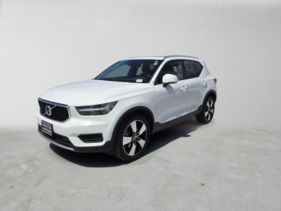 2019 Volvo XC40 Momentum