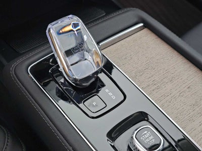 2025 Volvo XC90 Plus