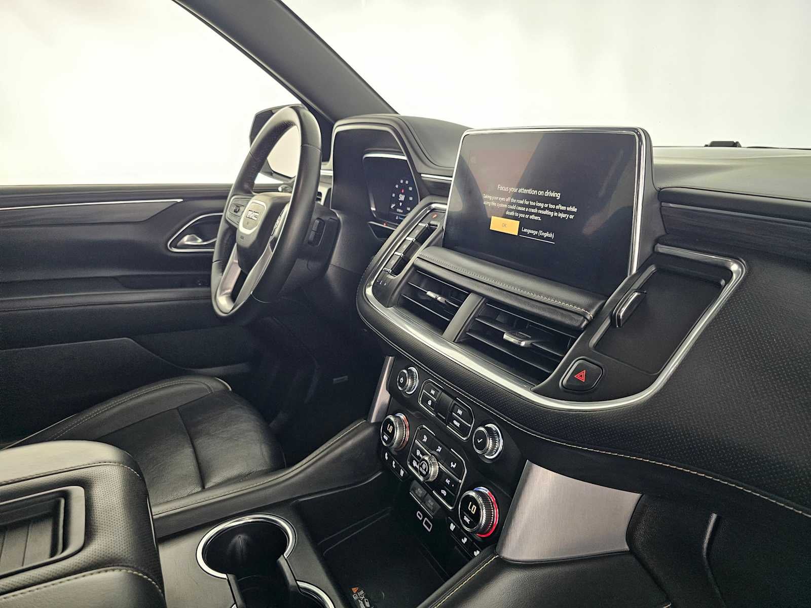2024 GMC Yukon SLT