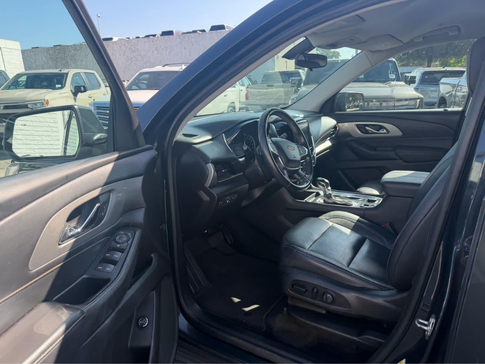 2021 Chevrolet Traverse LT Leather