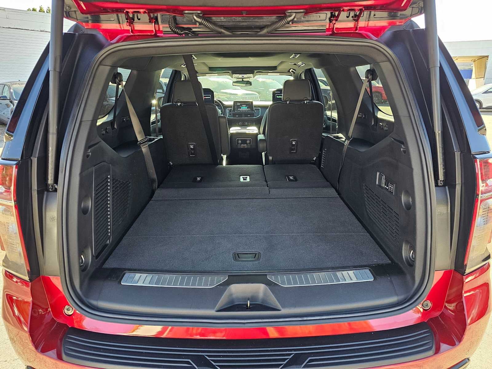 2024 Chevrolet Suburban RST