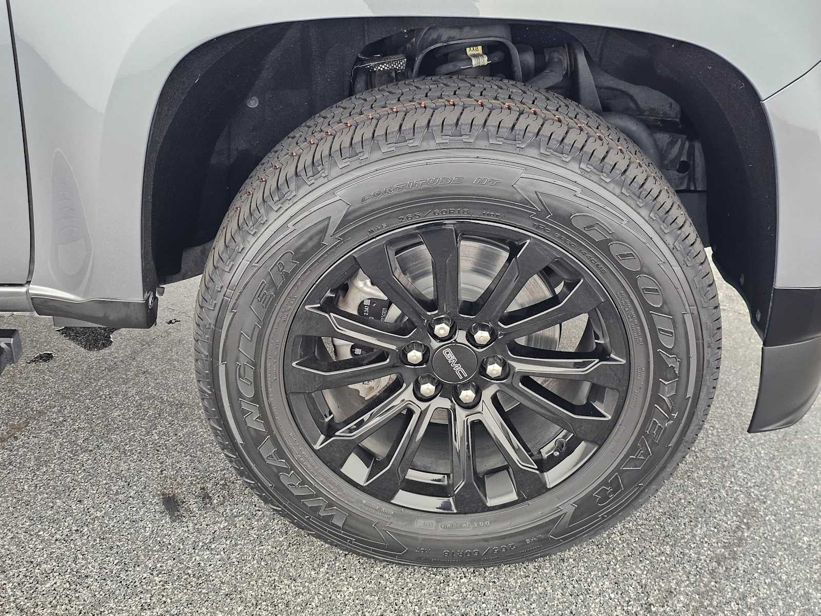 2022 GMC Canyon Elevation Standard