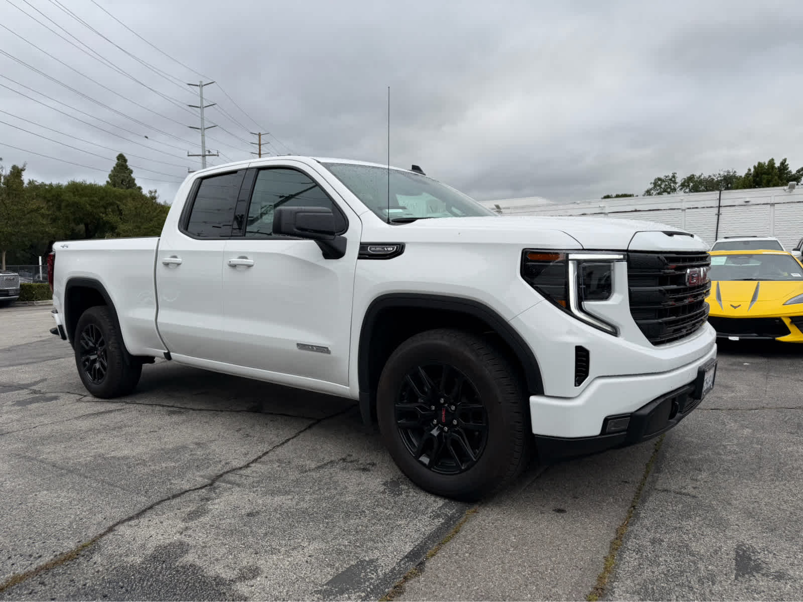 2025 GMC Sierra 1500 Elevation