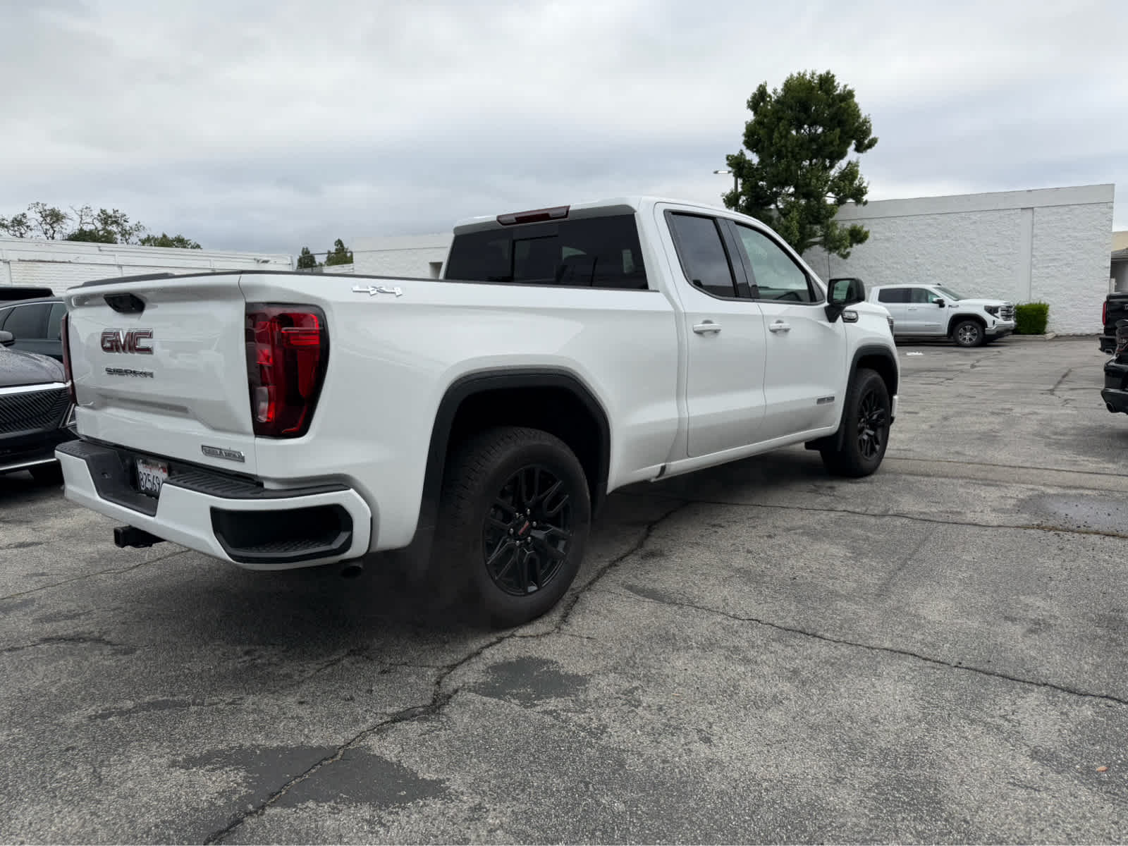 2025 GMC Sierra 1500 Elevation
