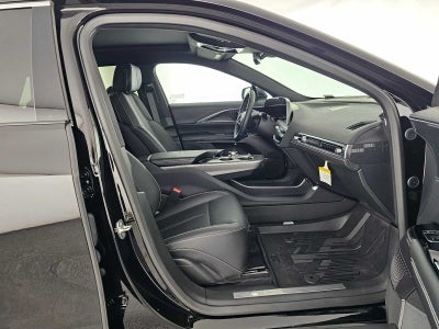 2025 Cadillac LYRIQ Luxury 1