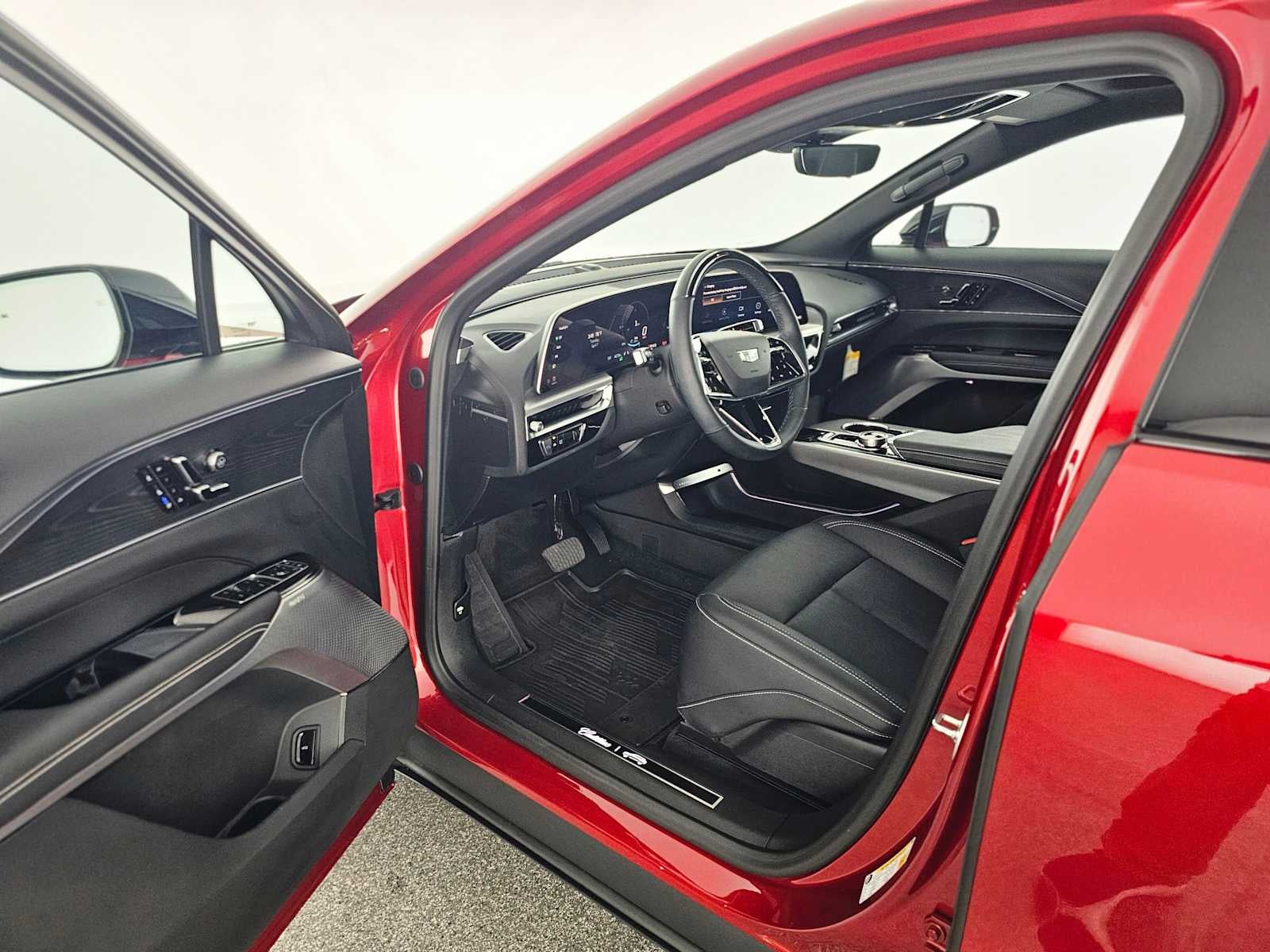 2025 Cadillac LYRIQ Luxury 3