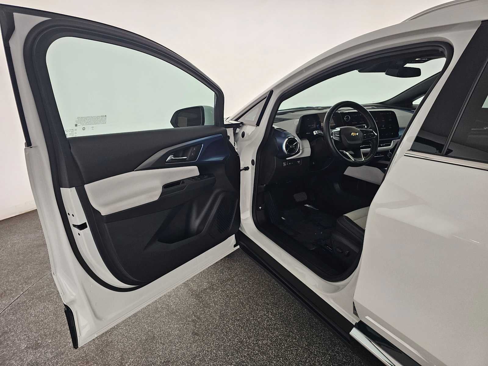 2024 Chevrolet Equinox EV 2LT