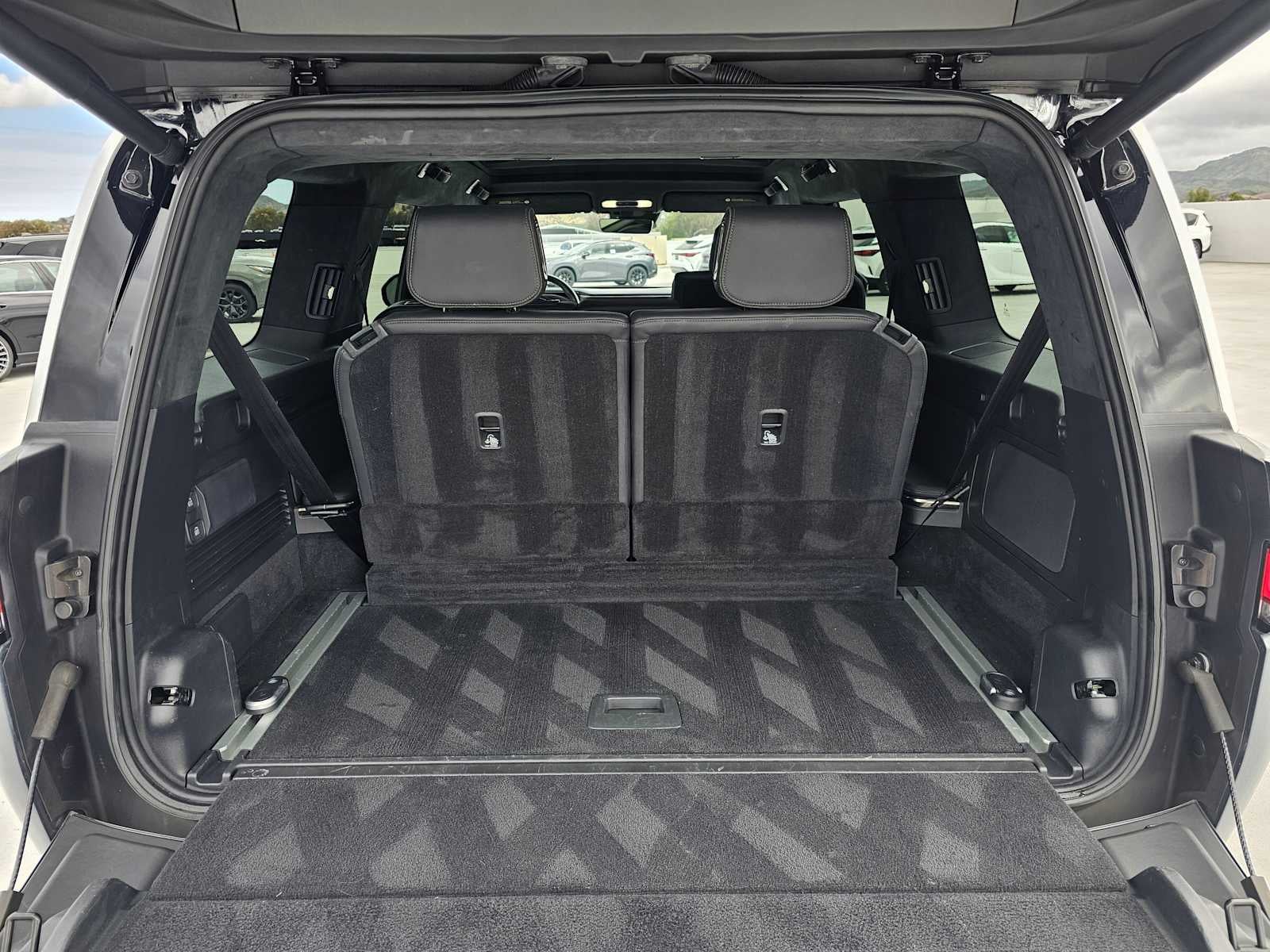 2023 RIVIAN R1S Adventure