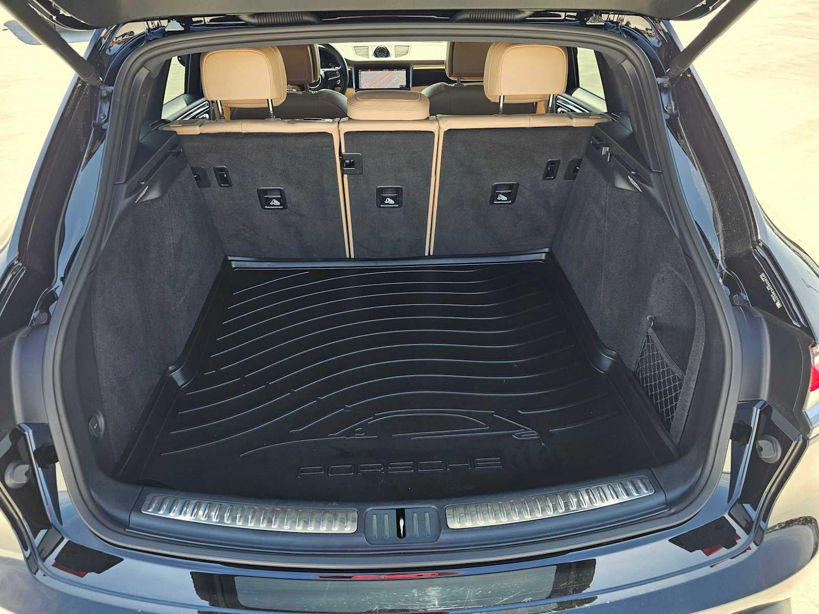 2023 Porsche Macan 4DR AWD