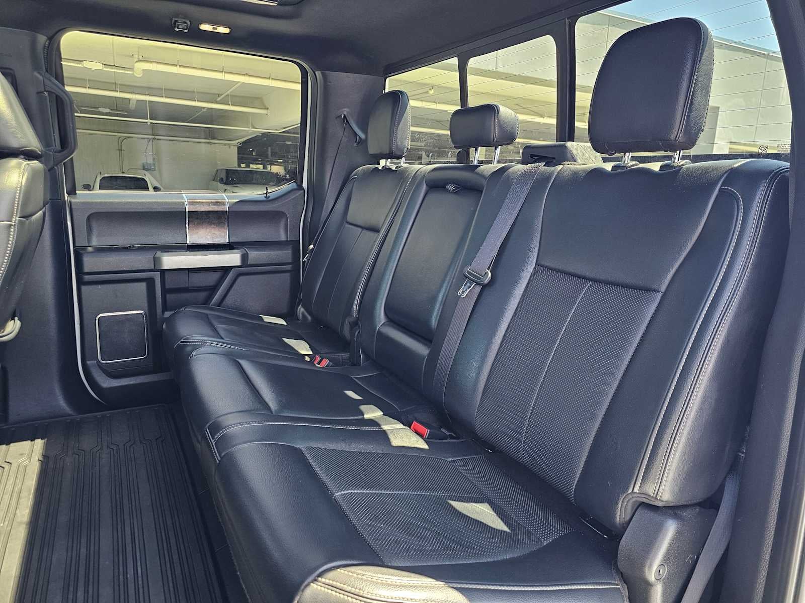 2022 Ford Super Duty F-350 SRW Pickup LARIAT