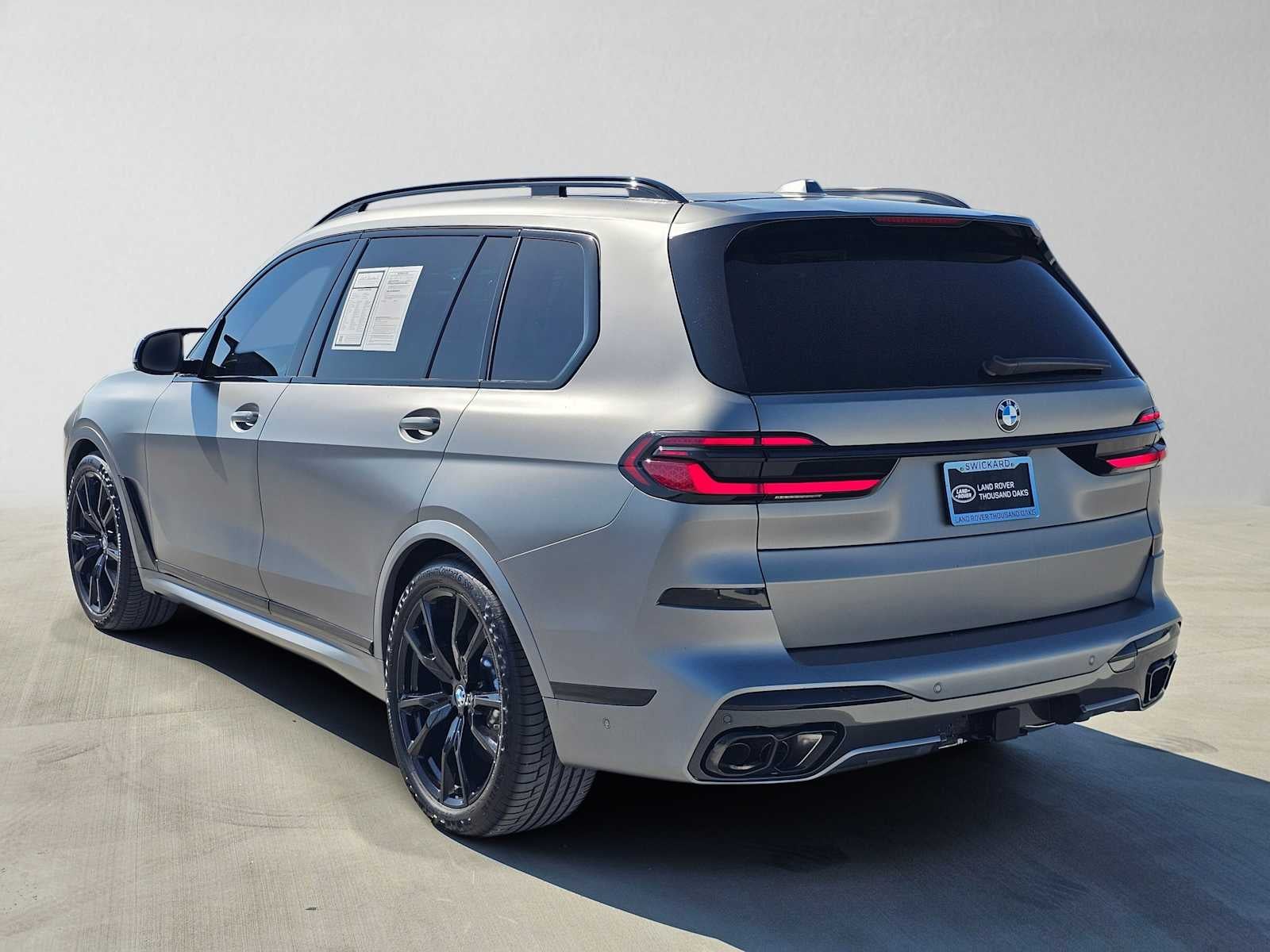 2026 BMW X7 M60i M60i