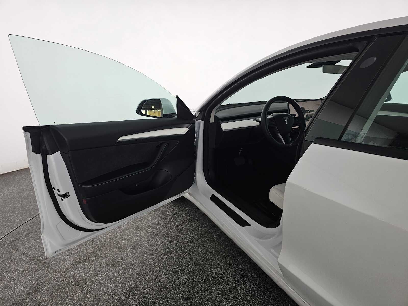 2022 Tesla Model 3 RWD