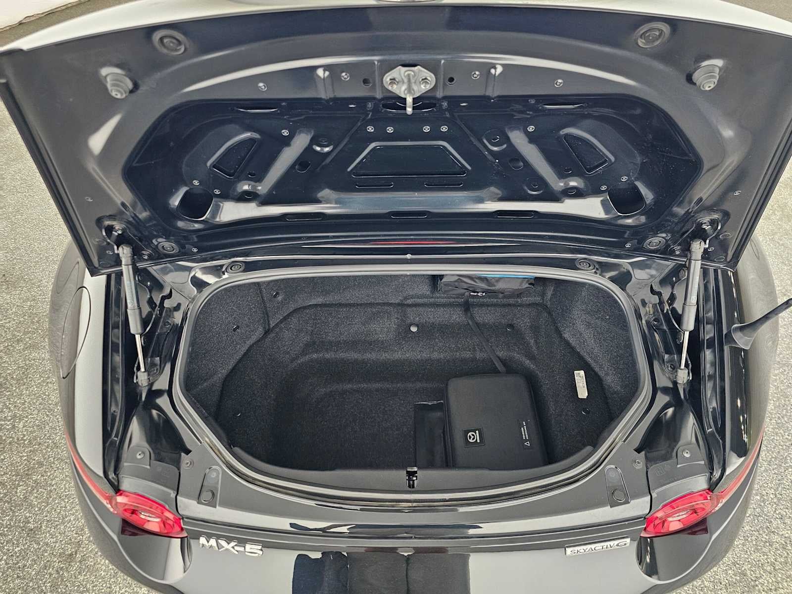 2025 Mazda Mazda MX-5 Miata Sport