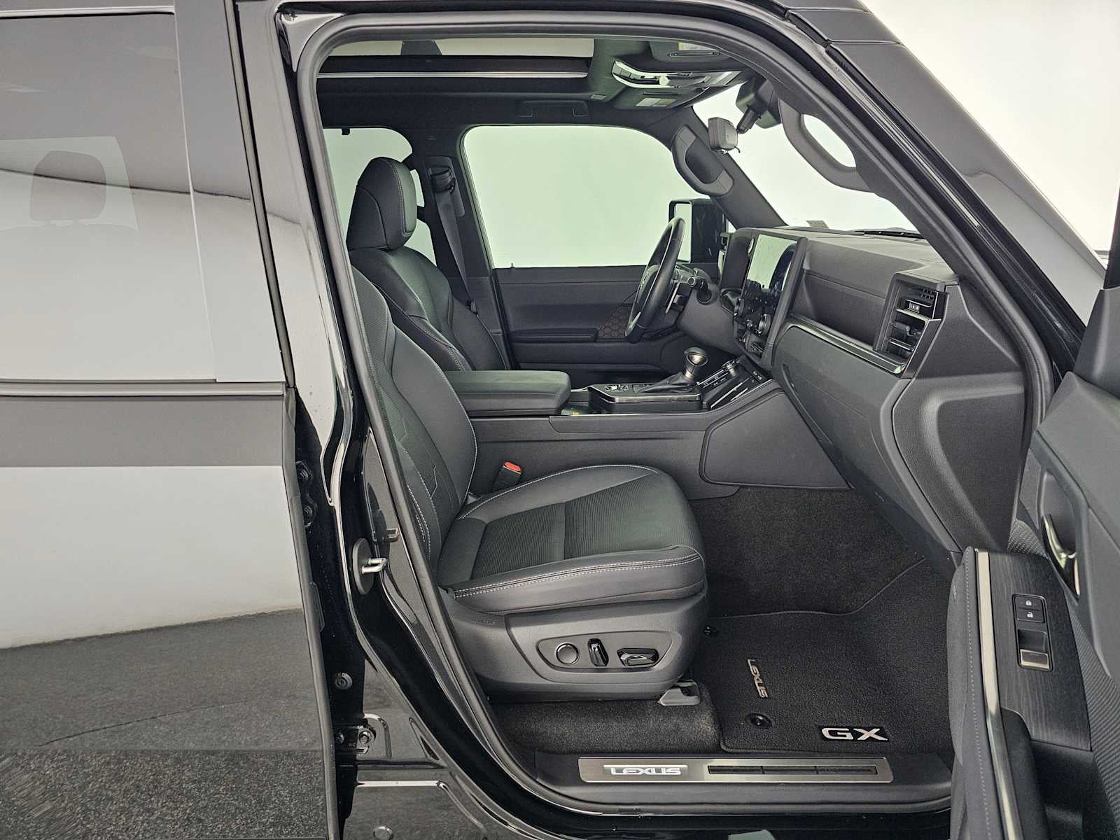 2024 Lexus GX Luxury+