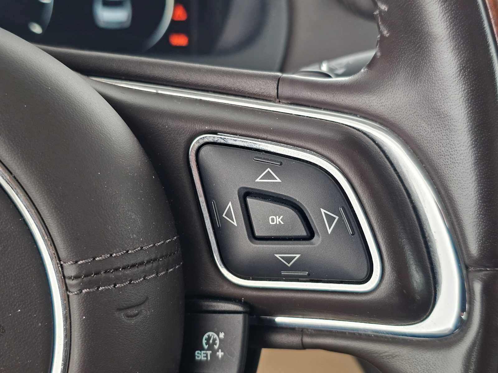 2019 Jaguar XJ XJ R-Sport