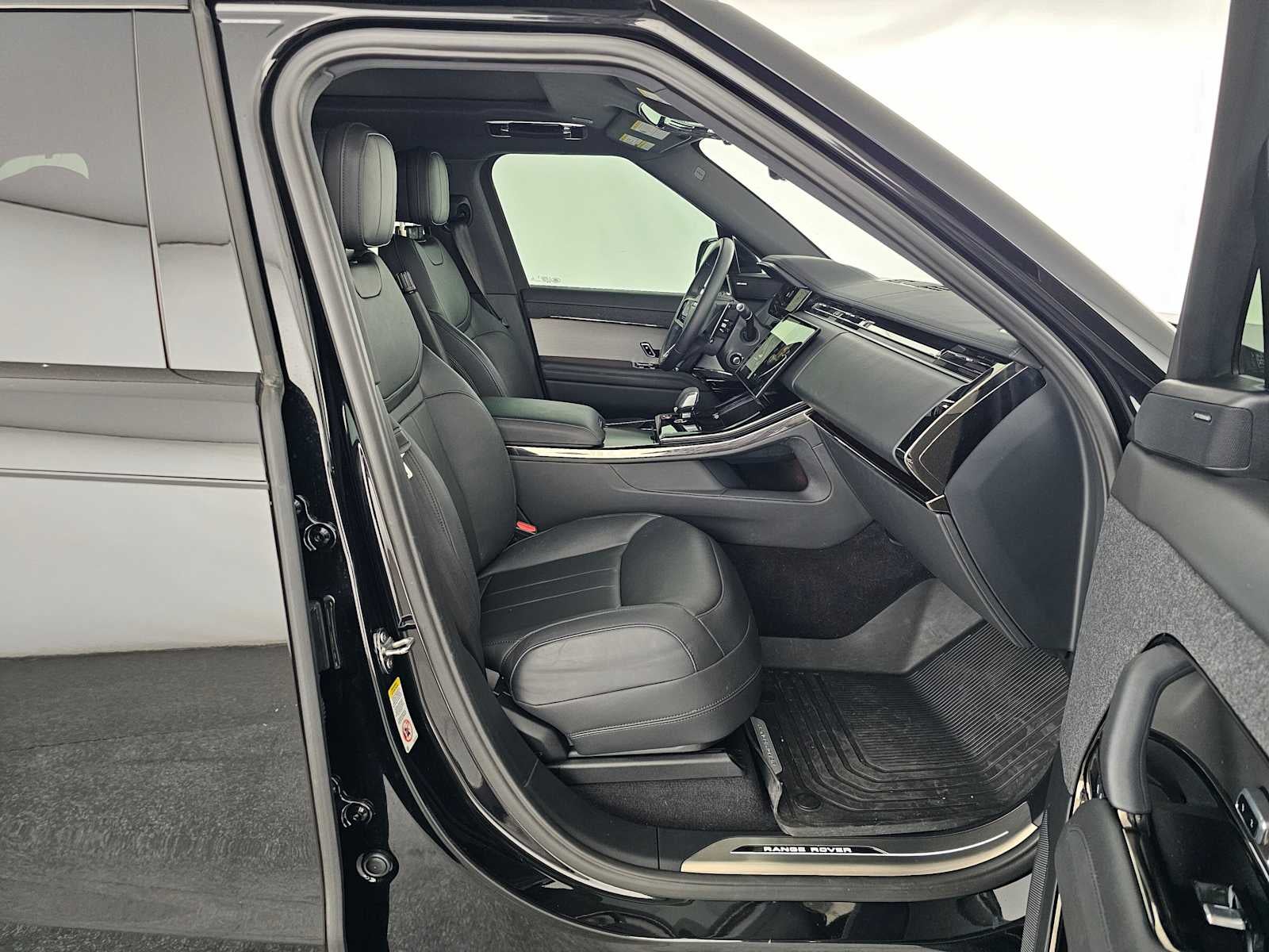2025 Land Rover Range Rover Sport Dynamic SE