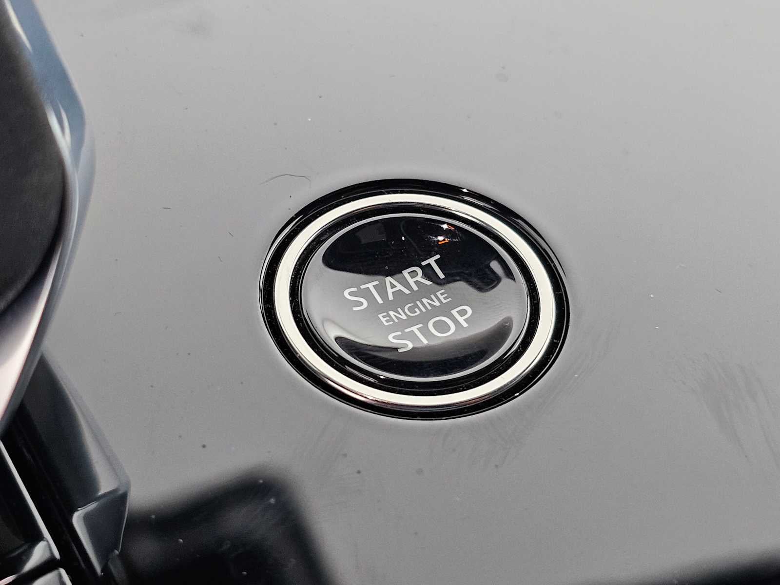2026 Land Rover Range Rover Sport SE