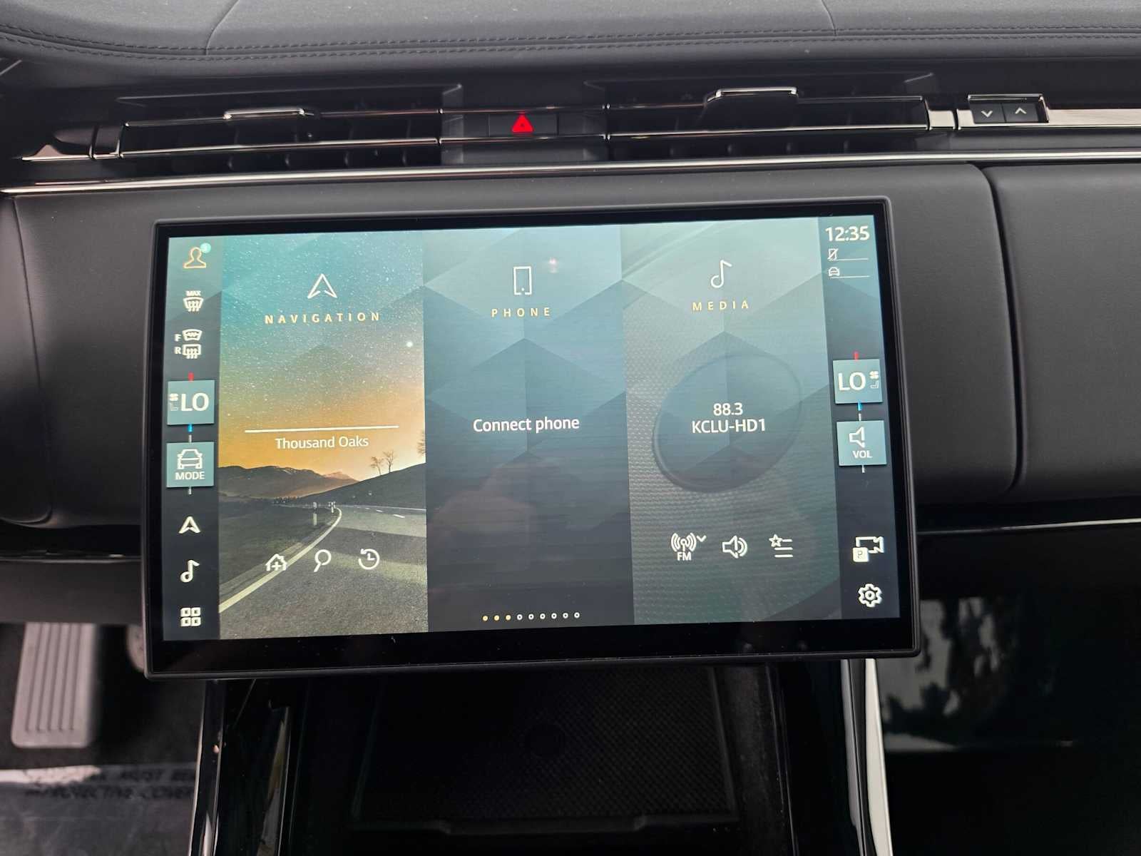2025 Land Rover Range Rover Sport SE