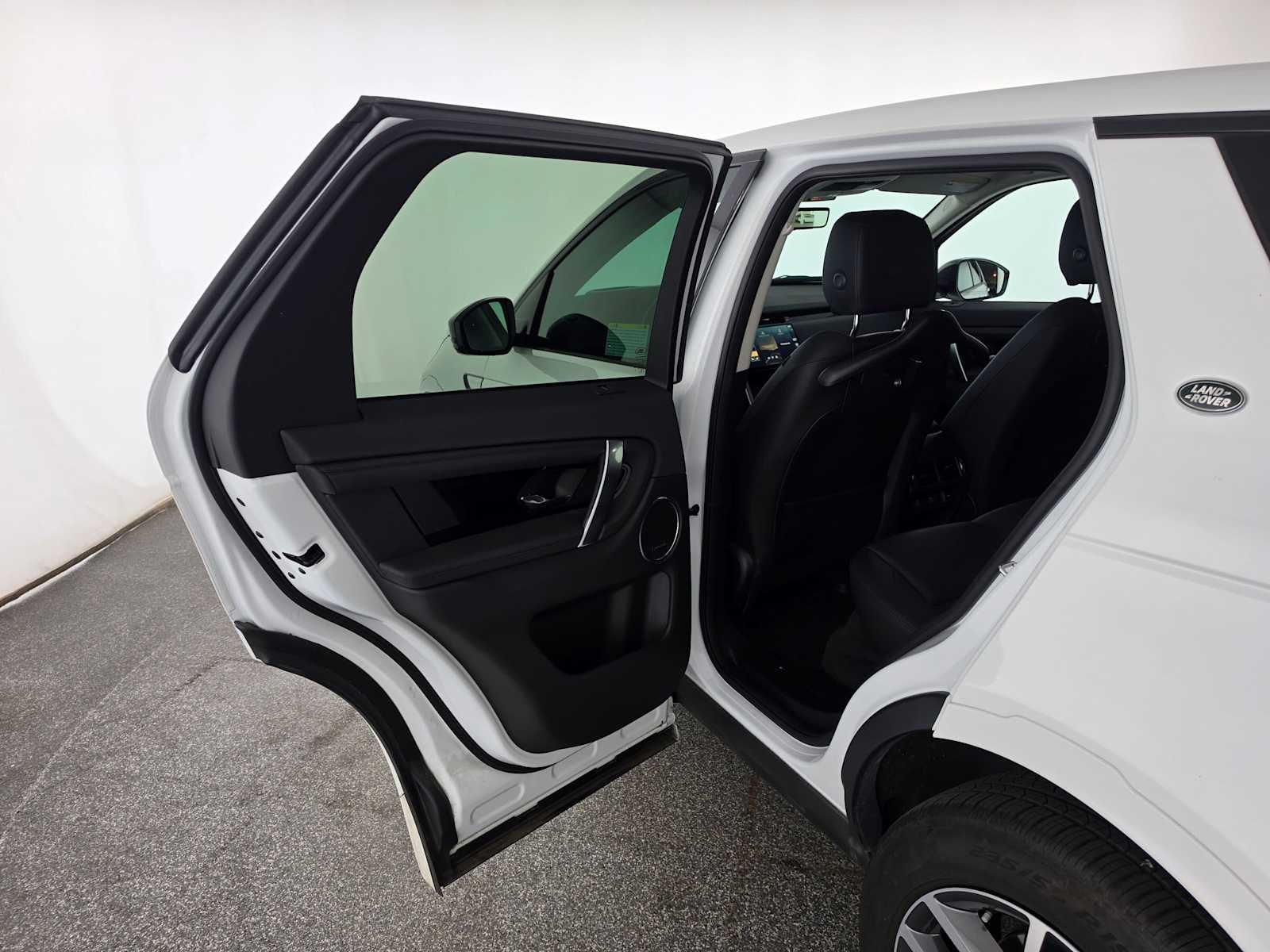 2025 Land Rover Discovery Sport S