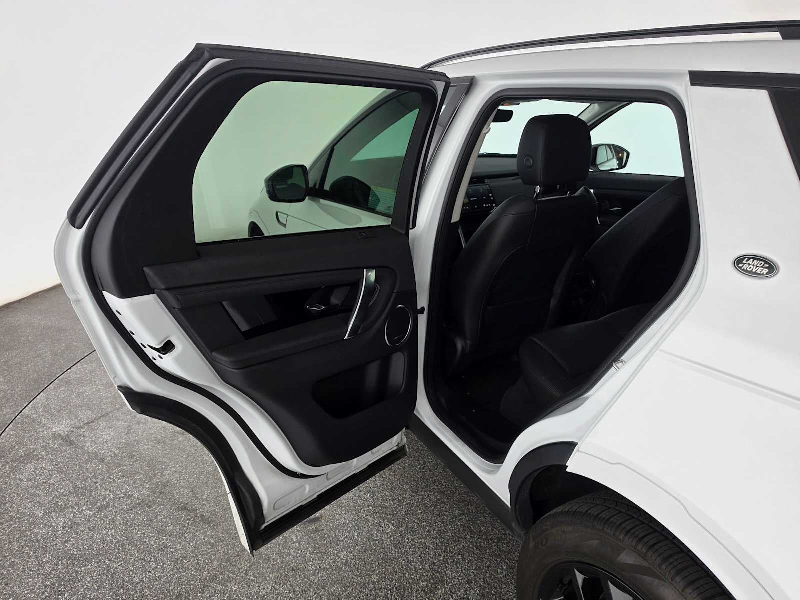 2025 Land Rover Discovery Sport S