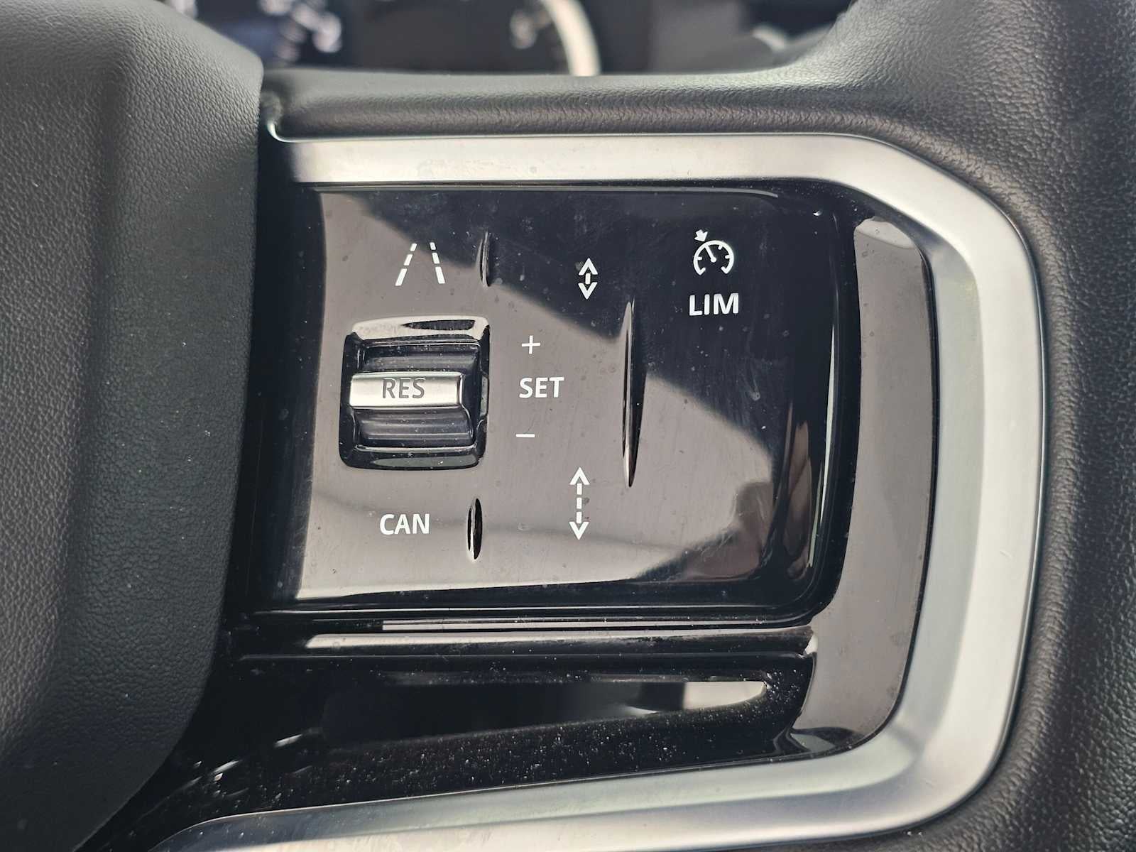 2023 Land Rover Discovery Sport SE R-Dynamic