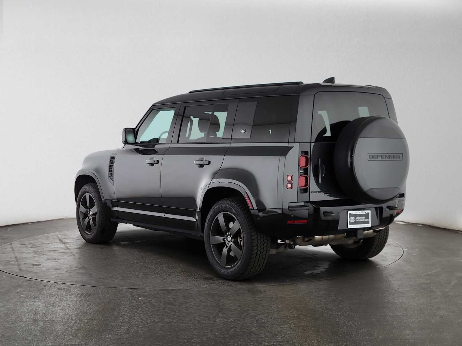 2023 Land Rover Defender X-Dynamic SE